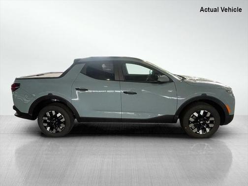 2025 Hyundai SANTA CRUZ SEL Activity