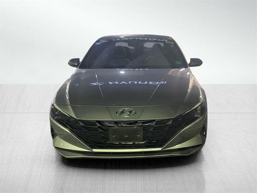 2022 Hyundai ELANTRA SE