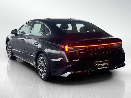 2025 Hyundai SONATA Hybrid Limited
