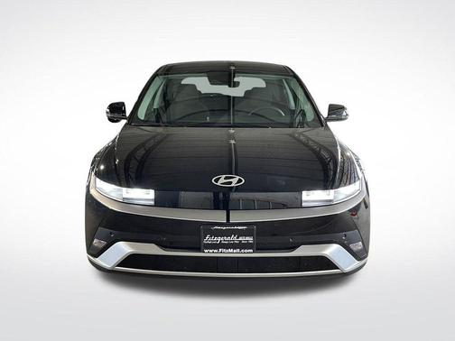 2025 Hyundai IONIQ 5 SE