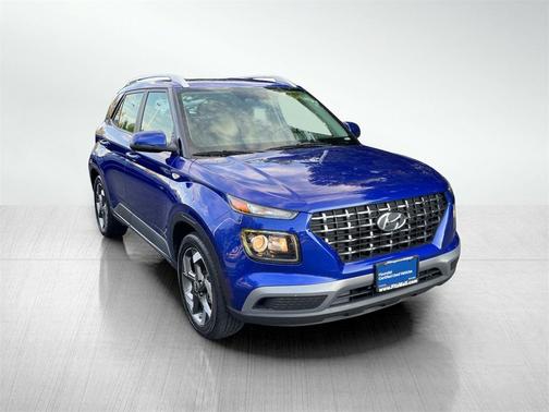 2024 Hyundai VENUE SEL