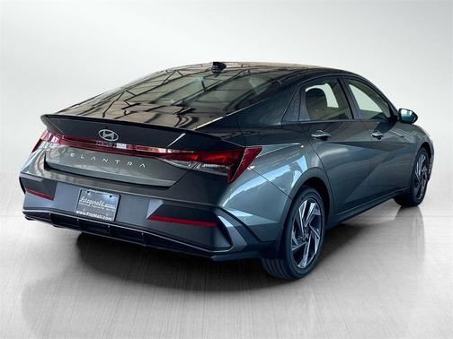 2025 Hyundai ELANTRA Sport