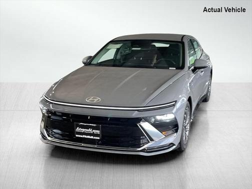 2025 Hyundai SONATA Hybrid SE