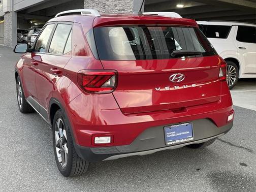 2023 Hyundai VENUE SEL