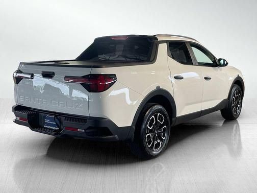 Atlas White 2024 Hyundai SANTA CRUZ SEL