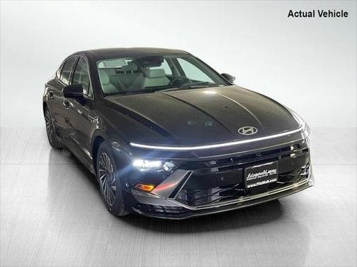 2025 Hyundai SONATA Hybrid Limited