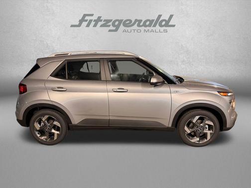 Shimmering Silver 2026 Hyundai VENUE SEL