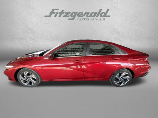 2025 Hyundai ELANTRA SEL