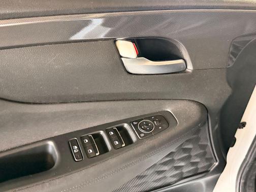 White Pearl 2023 Hyundai SANTA FE SEL 2.4