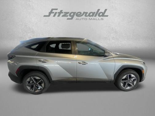 Shimmering Silver 2026 Hyundai TUCSON SEL Premium