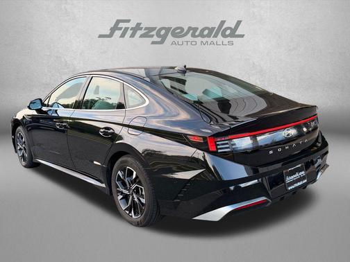 Abyss Black 2025 Hyundai SONATA SEL