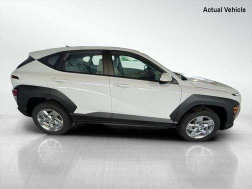 2025 Hyundai KONA SE
