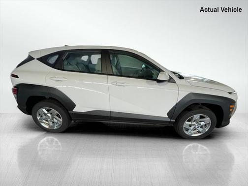 2025 Hyundai KONA SE