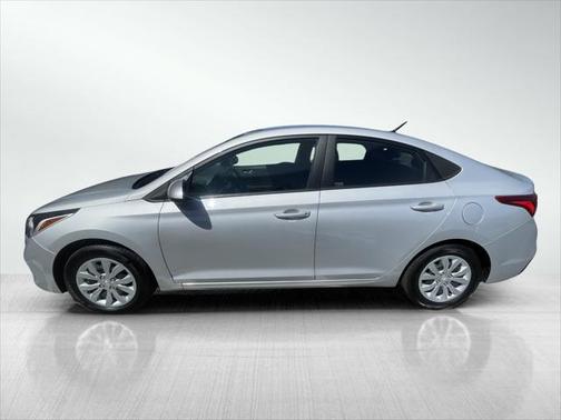 2022 Hyundai Accent SE