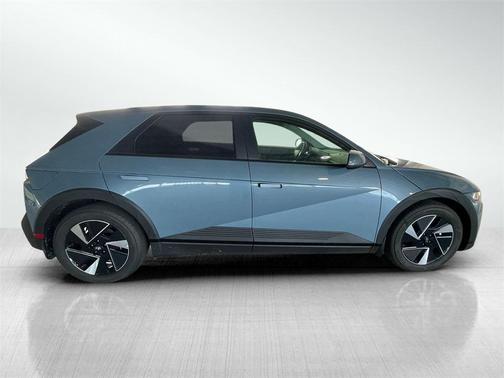 2025 Hyundai IONIQ 5 SE