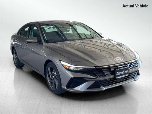 2025 Hyundai ELANTRA SEL