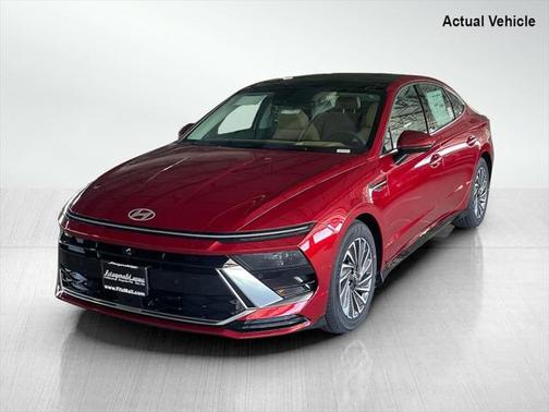 2025 Hyundai SONATA Hybrid Limited