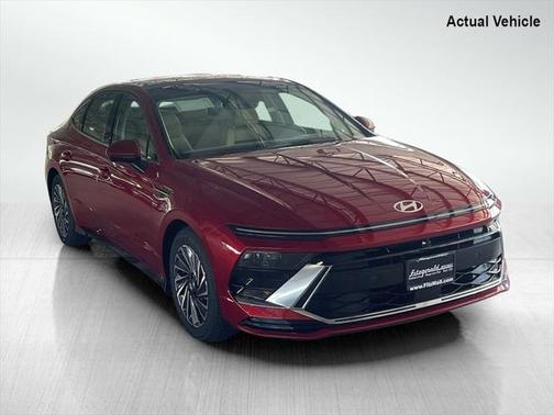 2025 Hyundai SONATA Hybrid Limited