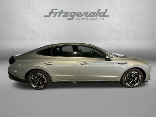 2026 Hyundai SONATA SEL