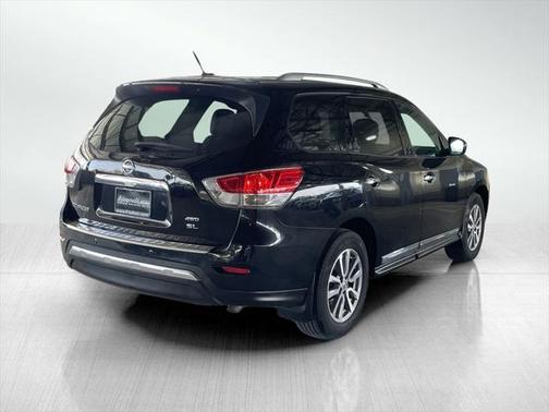2016 Nissan Pathfinder SL