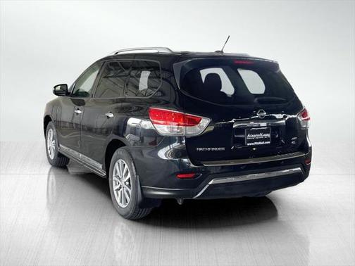 2016 Nissan Pathfinder SL