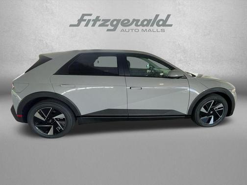 2025 Hyundai IONIQ 5 SE