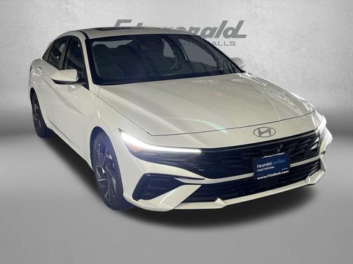 2025 Hyundai ELANTRA SEL
