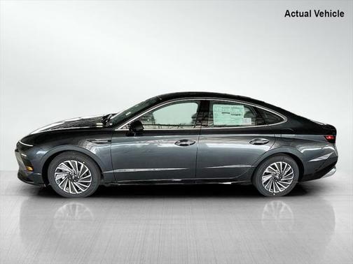 2025 Hyundai SONATA Hybrid SE