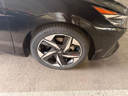 Phantom Black 2021 Hyundai ELANTRA Limited
