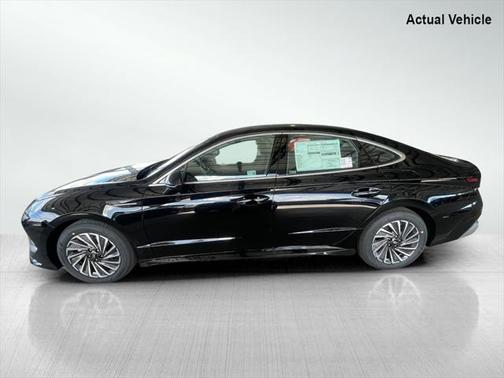 2025 Hyundai SONATA Hybrid SE