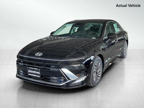 2025 Hyundai SONATA Hybrid SE