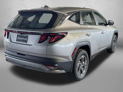Shimmering Silver 2026 Hyundai TUCSON Hybrid Blue SE
