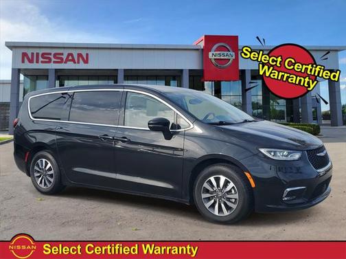 2022 Chrysler Pacifica Hybrid Touring L