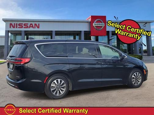2022 Chrysler Pacifica Hybrid Touring L