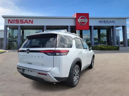 2025 Nissan Pathfinder SL FWD