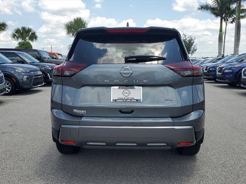 2025 Nissan Rogue SL