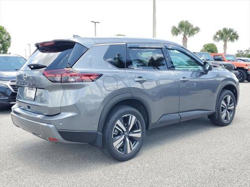 2025 Nissan Rogue SL