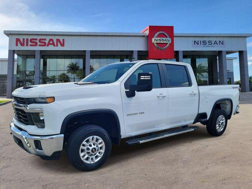 Summit White 2025 Chevrolet Silverado 2500 LT
