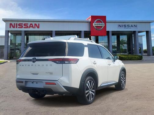 2024 Nissan Pathfinder Platinum 4WD