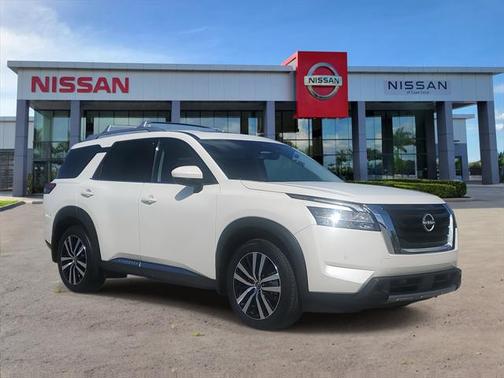 2024 Nissan Pathfinder Platinum 4WD