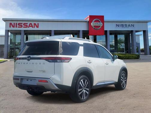 2024 Nissan Pathfinder Platinum 4WD