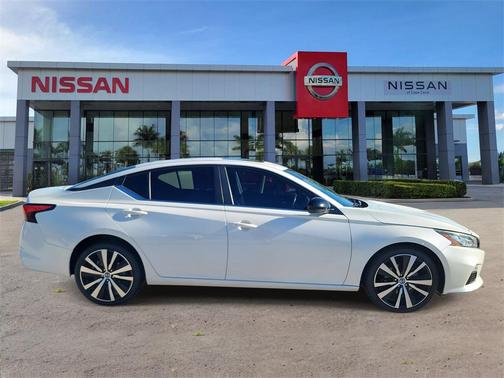 2020 Nissan Altima SR Intelligent AWD