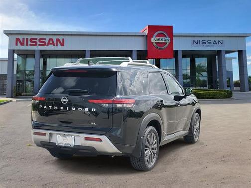 2024 Nissan Pathfinder SL FWD