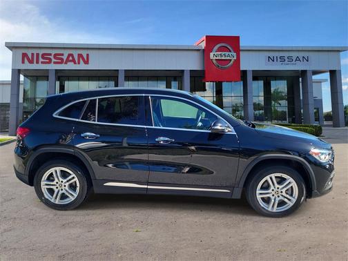 2021 Mercedes-Benz GLA 250 Base 4MATIC