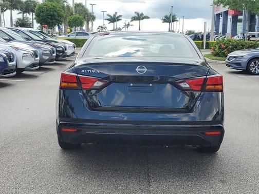 2023 Nissan Altima S FWD