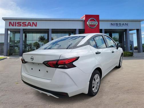 2025 Nissan Versa 1.6 S