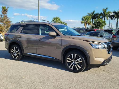 2024 Nissan Pathfinder Platinum 4WD