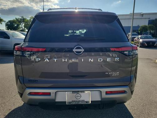 2024 Nissan Pathfinder Platinum 4WD