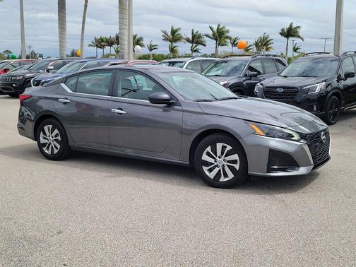 2025 Nissan Altima S FWD