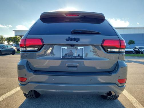 2021 Jeep Grand Cherokee Laredo